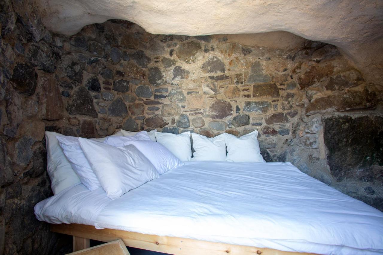 My Old Stone House In A 2 000 Sqm Private Garden With Fab Glamping Tent Mandraki  ภายนอก รูปภาพ